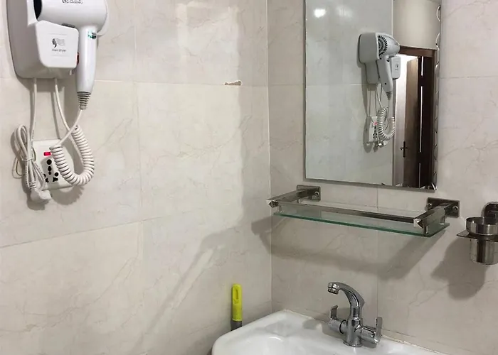 Everest 2bhk Thamel 5 Min Walk 2nd Floor