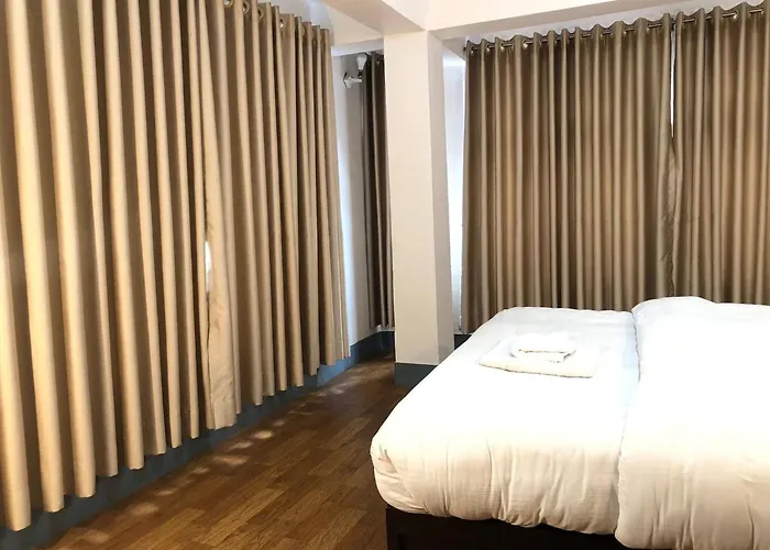 Everest 2bhk Thamel 5 Min Walk 2nd Floor *